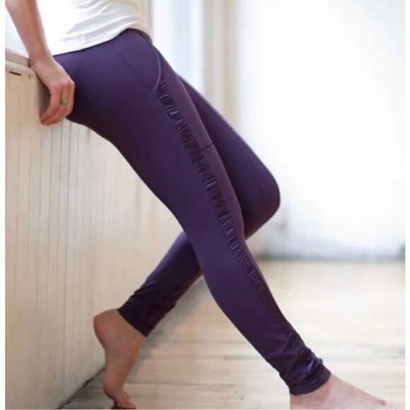 EUC Lululemon Practice Daily Pant Deep‎ Zinfandel Ruched Pocket Size 4 Luon Yoga - Picture 1 of 15